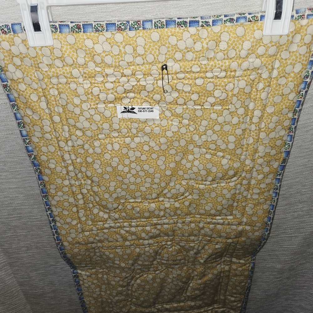 handmade quilted wall hanging table runner Easter rabbits farm - Picture 8 of 9